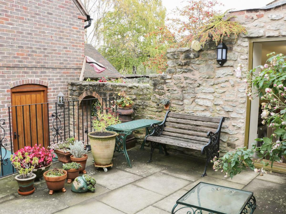 Wash House Cottage Муч-Уэнлок Экстерьер фото